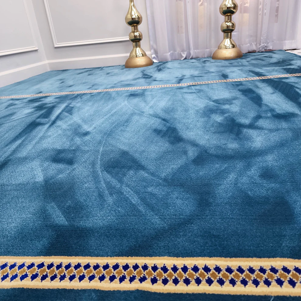 Sky Blue Slim Border Masjid Carpet - Image 2